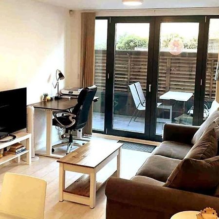 Two-Bedroom Luxury Apartment With Workspace, Free Secure Parking & Coffee バーミンガム エクステリア 写真