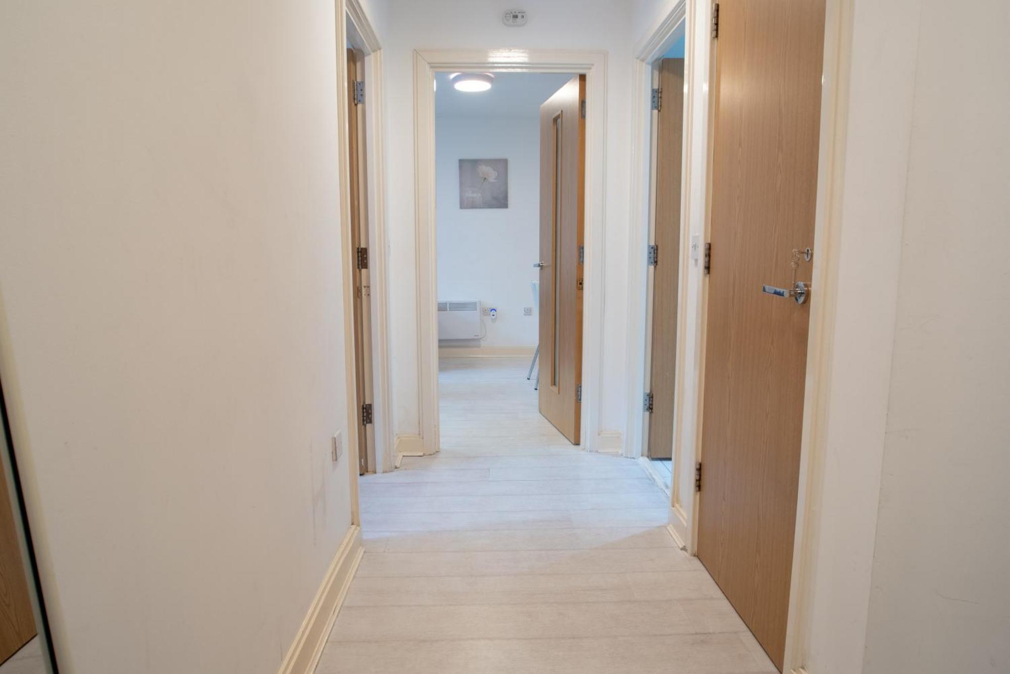 Two-Bedroom Luxury Apartment With Workspace, Free Secure Parking & Coffee バーミンガム エクステリア 写真