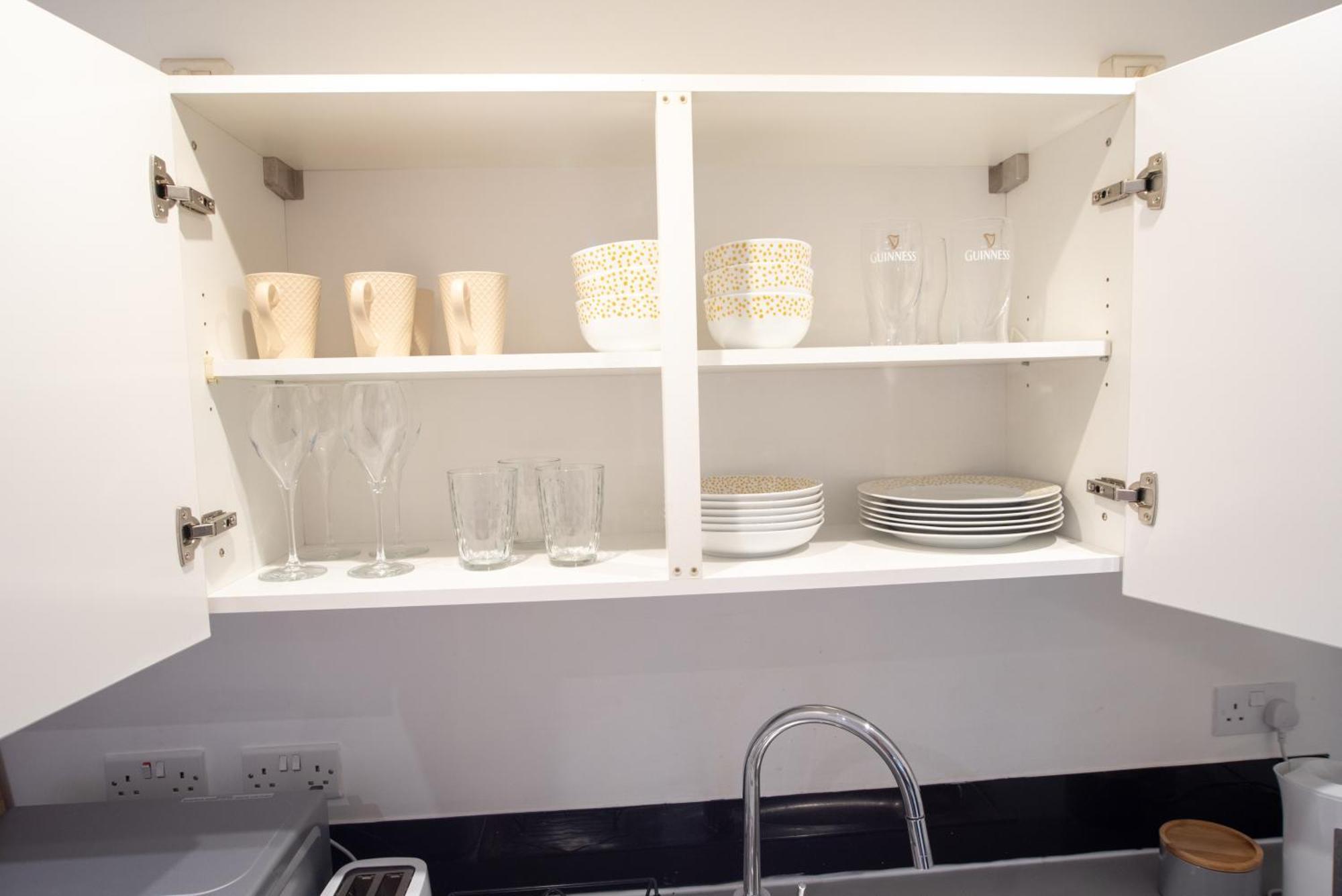 Two-Bedroom Luxury Apartment With Workspace, Free Secure Parking & Coffee バーミンガム エクステリア 写真