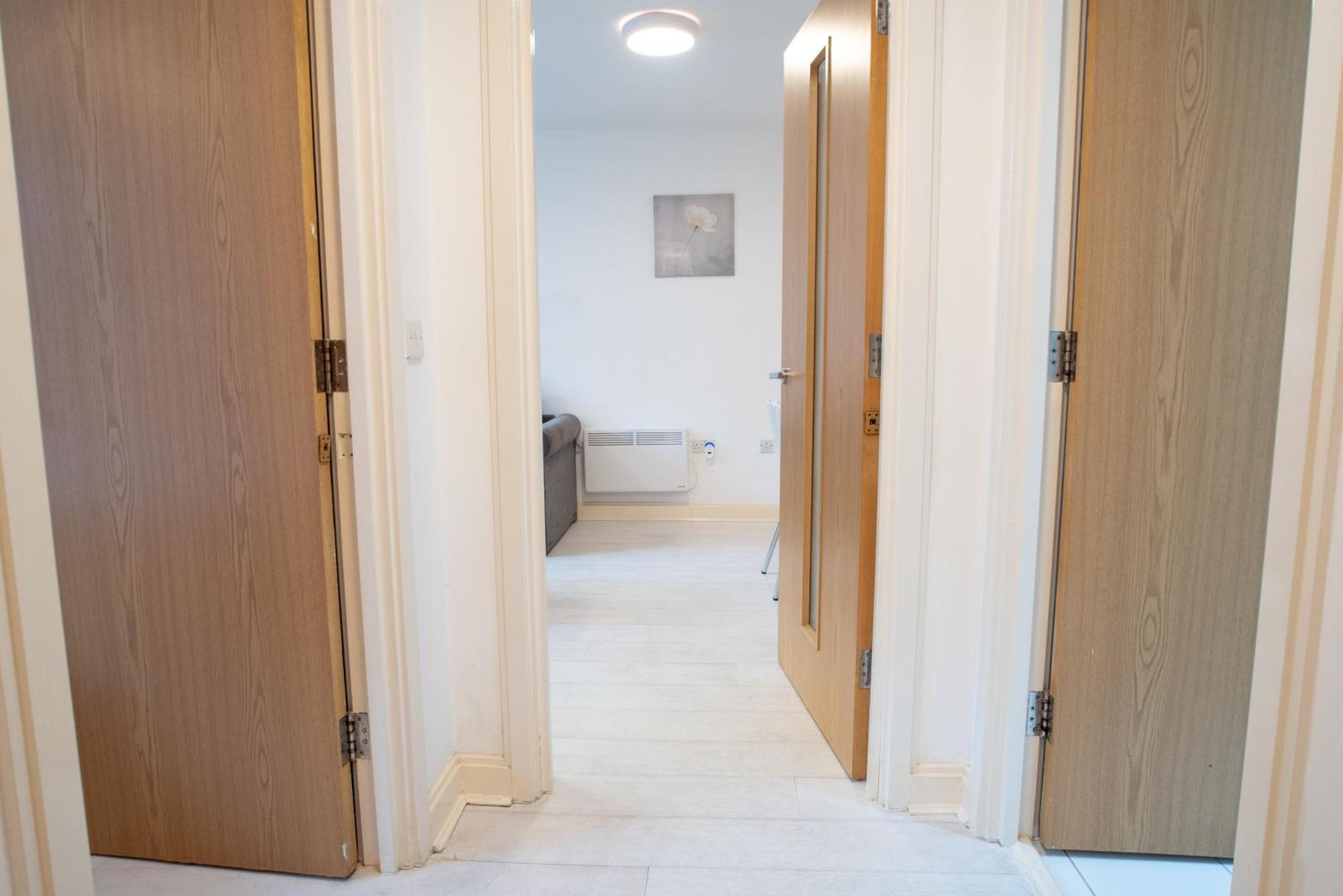 Two-Bedroom Luxury Apartment With Workspace, Free Secure Parking & Coffee バーミンガム エクステリア 写真